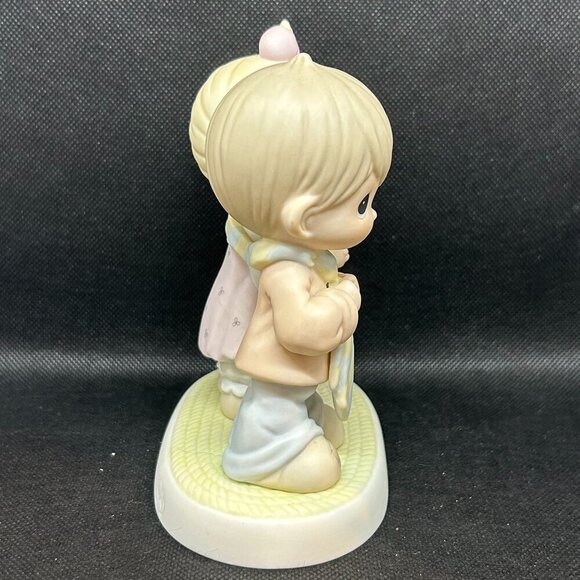 Precious Moments "Bless Be The Tie That Binds” figurine - Picture 3 of 5